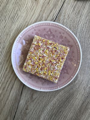 Glutenfree mango cake at FOAM in The Hague