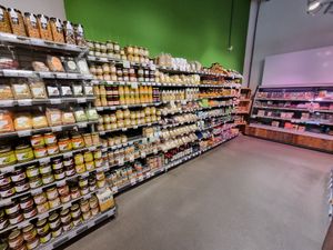 Range of products at EkoPlaza - Kerkplein in The Hague