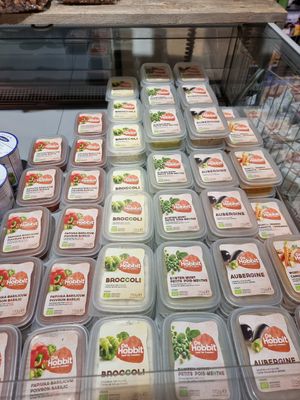 Bread spreads de Hobbit at EkoPlaza - Kerkplein in The Hague