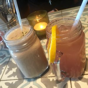protein shake & grapefruit lemonade at The Bowl - Warschauer Str in Berlin