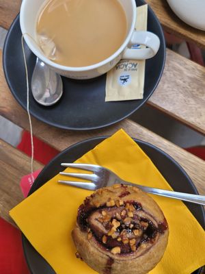 Chai tea with soy milk, vegan peach muffin at Sweet Irene in Bergamo