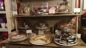 Vegan and vegetarian desserts. The vegan ones are written in green. at Sweet Irene in Bergamo