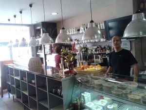 Bar at Cultura de club in Girona