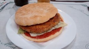 Burger Xori-Picant at Cultura de club in Girona