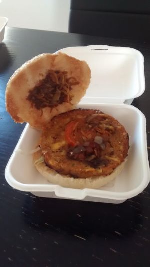 Vegan burger: sweet potato and avocado steak at Cuisine Veggie in Toulouse