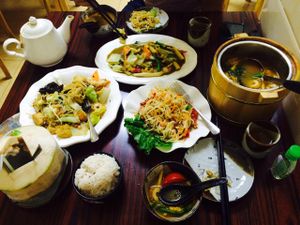 tomyang Kung,pat tai , papaya salad, green curry and fresh young coconut  at Thai Vegan 安泰來泰式素食 in Macau