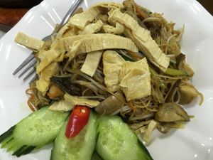 Noodle fried at Thai Vegan 安泰來泰式素食 in Macau