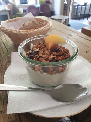 Plain yoghurt with granola at Kaffee Stark in Hamburg