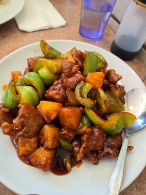 Sweet and sour chicken at Veggie Lee in Hayward