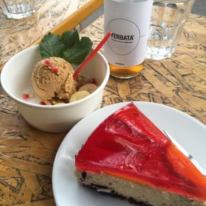 strawberry cheesecake and vegan salted caramel and vanilla ice-cream  at Vege Bistro - Polish Vegan Food in Warsaw
