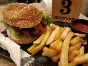 Mixed mushroom burger at Greendot 绿一点 - Westgate in West Singapore