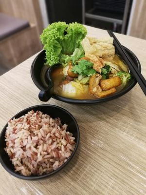 Tom Yum Soup Bowl with brown rice at Greendot 绿一点 - Westgate in West Singapore