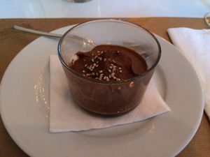 Mousse de chocolate e avelã at Pachamama in Lisbon