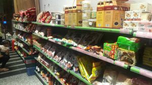 Part of the shop at Yuan Tong Vegetarian - Plum Garden in Shenzhen