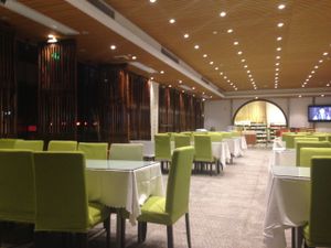 Plum Garden at Yuan Tong Vegetarian - Plum Garden in Shenzhen