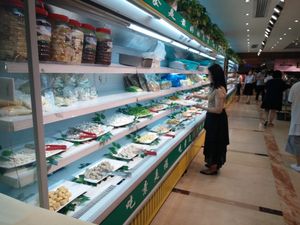 fresh/raw foods at Yuan Tong Vegetarian - Plum Garden in Shenzhen