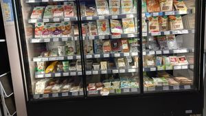 vegan fridge at Biocoop Trinite in Toulouse