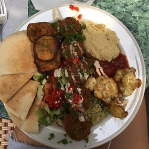 vegan meze at Fafa's - Iso Roobertinkatu in Helsinki