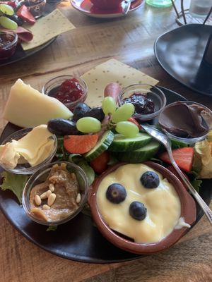 Veganes Frühstück  at Herr von Butterkeks in Osnabruck