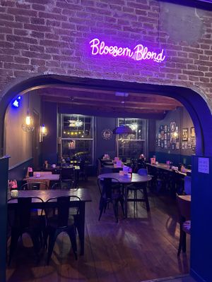 Sfeer  at Rebel Rebel in Dordrecht