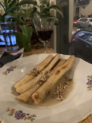 Winterasperge met knolselderij 💚  at Lokaal in Ghent