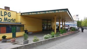  Entrance LPG Mehringdam at LPG Biomarkt - Mehringdamm in Berlin