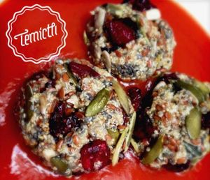 Exquisitas albóndigas de semillas y arándanos, se sirven con salsa roja. Para su preparación utilizamos los mejores ingredientes!

Acompáñalas con la entrada de tu elección. Pedidos con anticipación Facebook.com/temictli o info@temictli.com at Temictli - Hipodromo in Mexico City