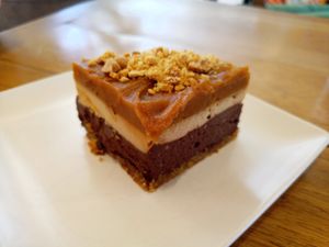 "Snickers" cube at Yi in Athens