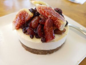Fig, sultanas, cranberry, vegan cheese creme and figbase at Yi in Athens