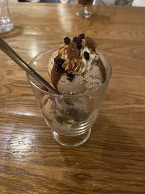 Strudel ice-cream  at Yi in Athens