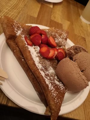 All vegan crepe with pekan butter, strawberries and chocolate ice cream at Eldur og Is - Fire and Ice in Reykjavik