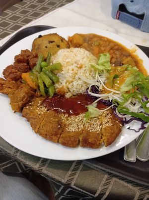 Large daily menu at Mennyorszag Szive in Budapest