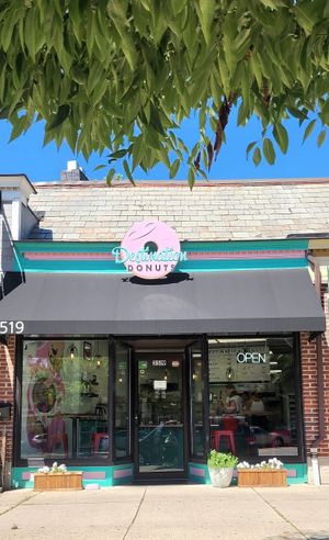  at Destination Donuts in Columbus