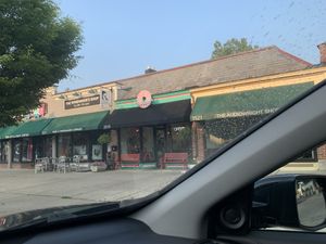 Store front  at Destination Donuts in Columbus