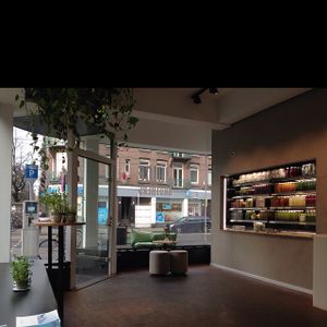 a view of the inside of the store at JuiceBrothers - Van Woustraat in Amsterdam