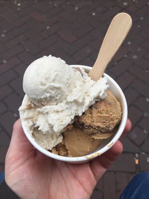 Vegan ice cream at JuiceBrothers - Van Woustraat in Amsterdam