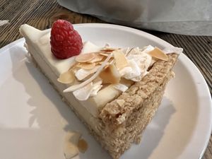 'cheese' cake at Cafe Neundrei in Berlin