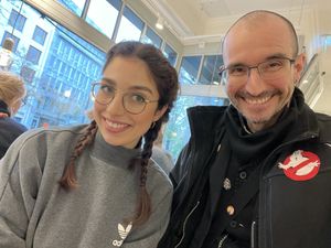boss (left) & customer  at Cafe Neundrei in Berlin