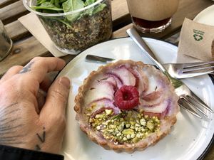 peach tartelet at Cafe Neundrei in Berlin