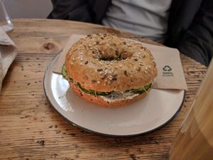 vegan cream cheese bagel at Cafe Neundrei in Berlin