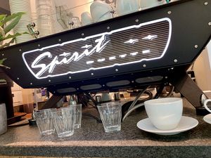 coffee *MACHINE* at Cafe Neundrei in Berlin