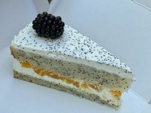 cake by laura at Cafe Neundrei in Berlin