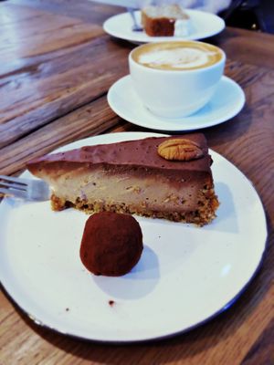 coffee and cake at Cafe Neundrei in Berlin