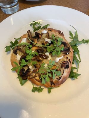 Minipizza  at Olive in Innsbruck