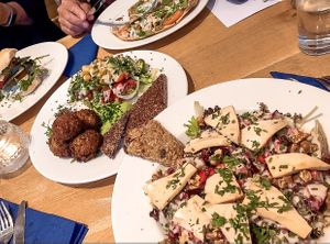 Almond-Mozzarella Beetroot Salad at Olive in Innsbruck