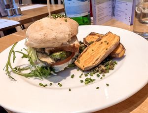 Burger at Olive in Innsbruck