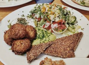 Falafel at Olive in Innsbruck