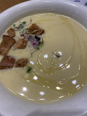 Vegan vichyssoise  at Baobab in Zaragoza