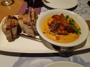 Starter to share: pumpkin hummus at Baobab in Zaragoza
