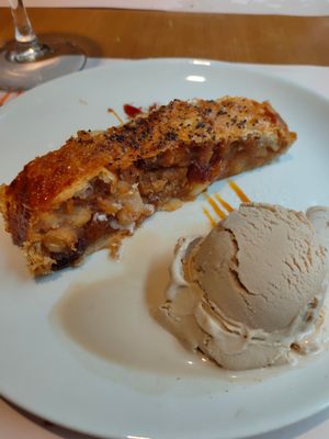 Struddle de manzana (Menú) at Baobab in Zaragoza